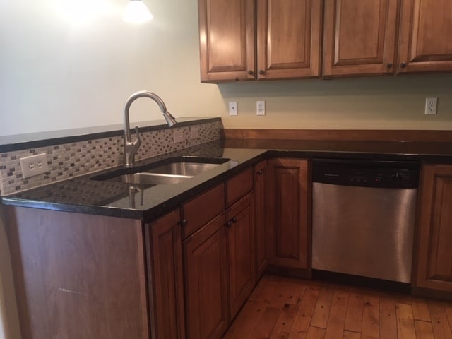 Kitchen - 2827 N 27th Ave