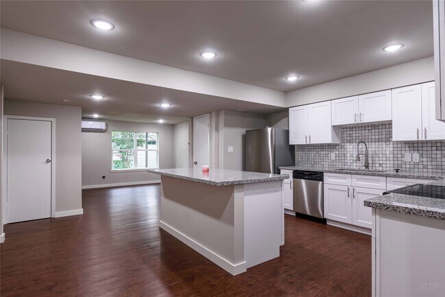 Foto del edificio - 11933 Beechnut St