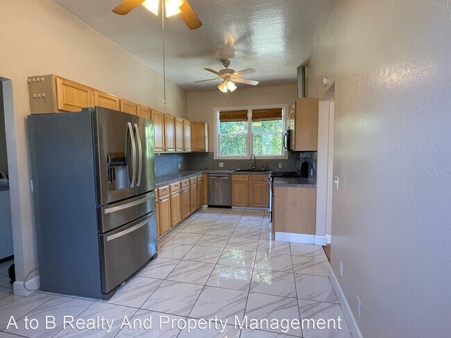 Foto del edificio - 4 br, 3 bath House - 198 S 22nd St