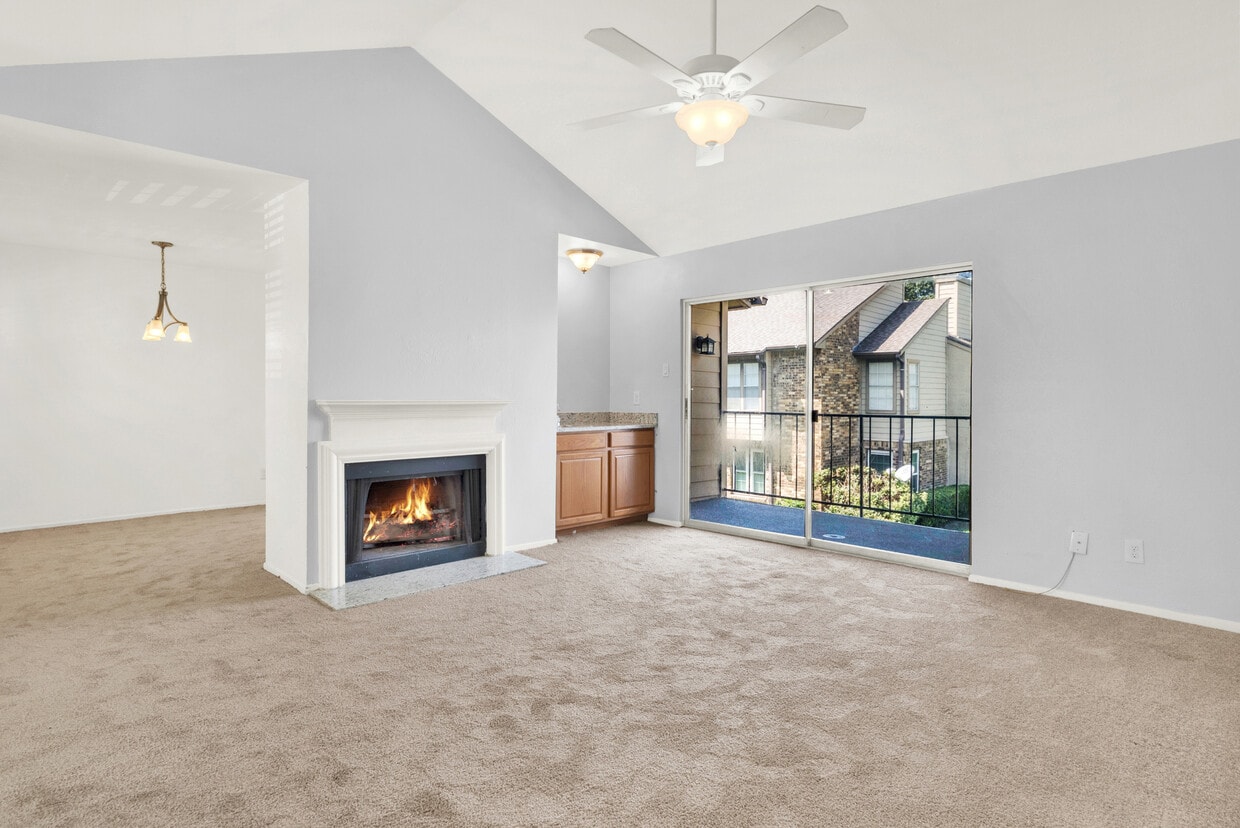 Foto principal - 5300 Keller Springs Rd