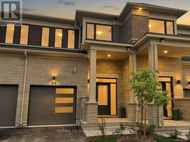 Building Photo - 30 Ingle Wy