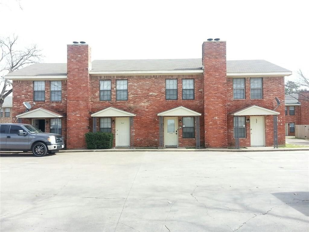 Foto principal - 646 S Rogers Rd