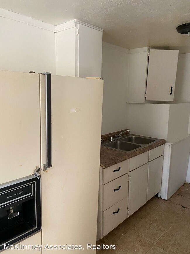 Foto del edificio - 3 br, 1 bath House - 621 Purifoy St