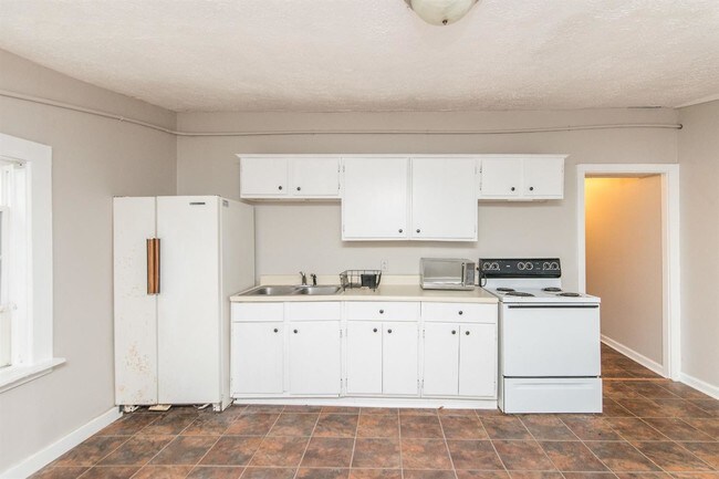 Building Photo - 120 Hagerman Ct