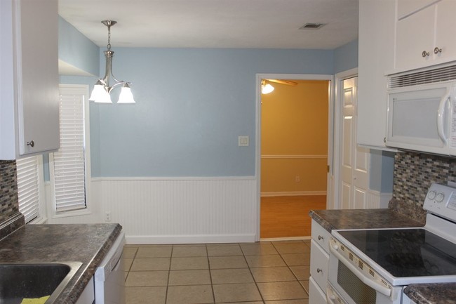 Building Photo - 2209 Eastgate Way