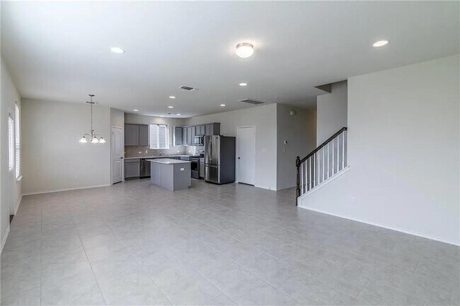 Building Photo - 1525 Cliffbrake Wy