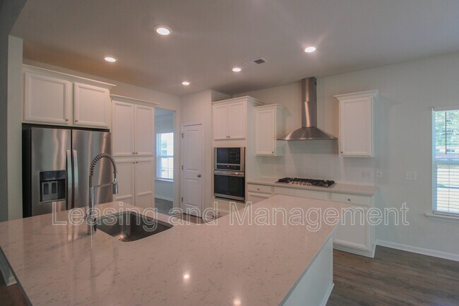 Building Photo - 150 Daniels Creek Cir
