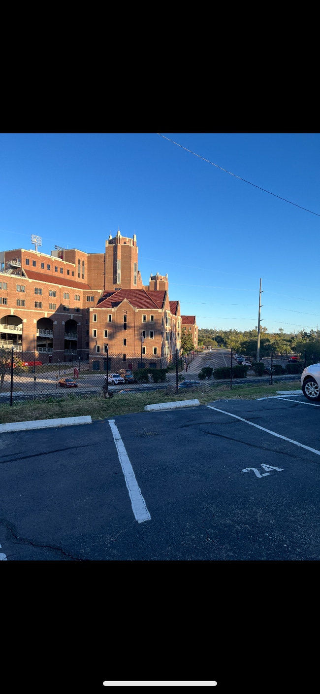 Across from FSU Stadium - 253 Hayden Rd Apartments