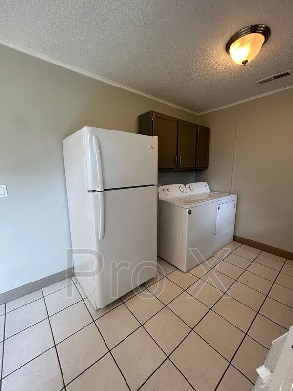 Foto del edificio - 6537 N Jeanfay Ln