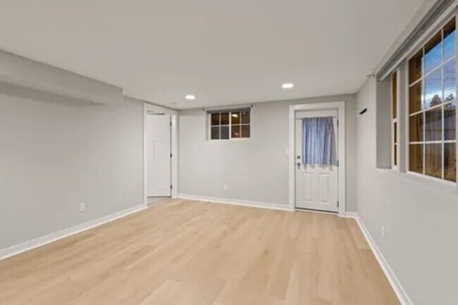 Foto del edificio - 3610 E Funk Ave