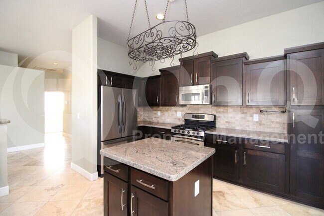 Foto del edificio - 1330 W Deer Creek Rd