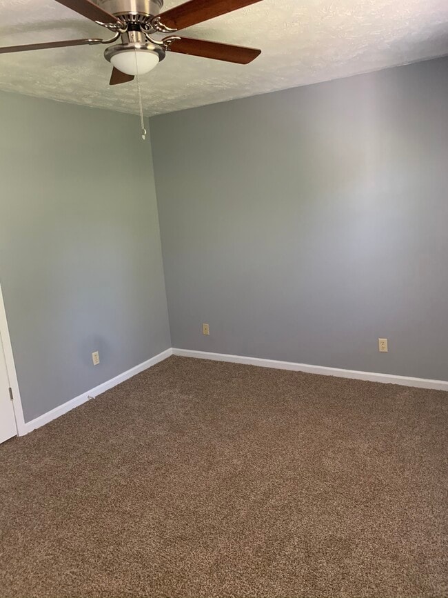 Building Photo - 105 Hines Blvd