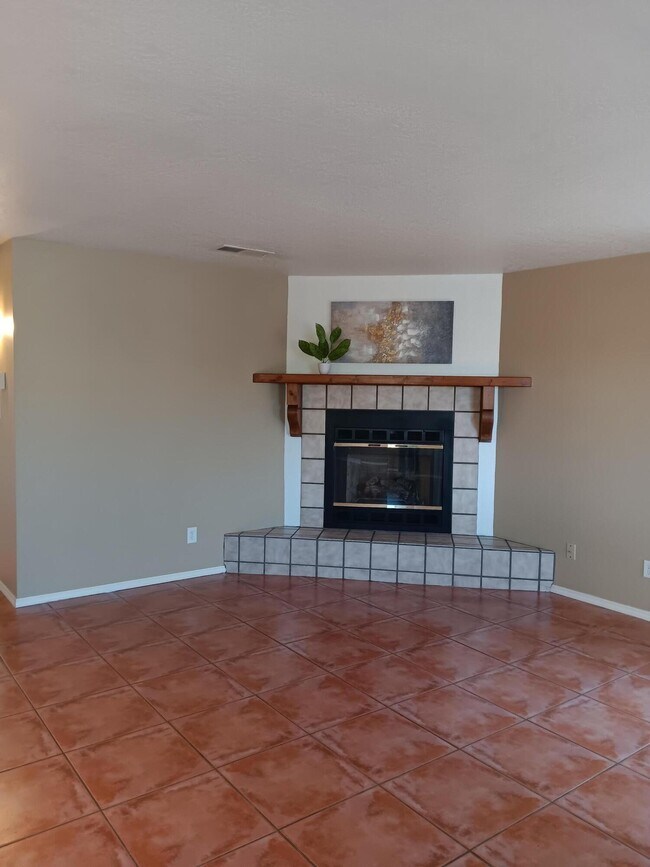 Foto del edificio - 5801 Lowell St NE