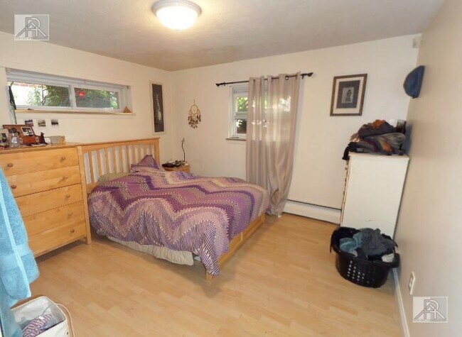 Foto del edificio - 15 Commonwealth Ct