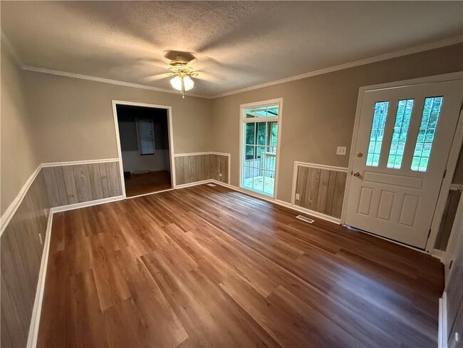 Building Photo - 3945 Fraser Cir
