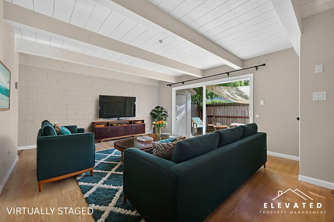 Foto del edificio - 111 Avram Ave