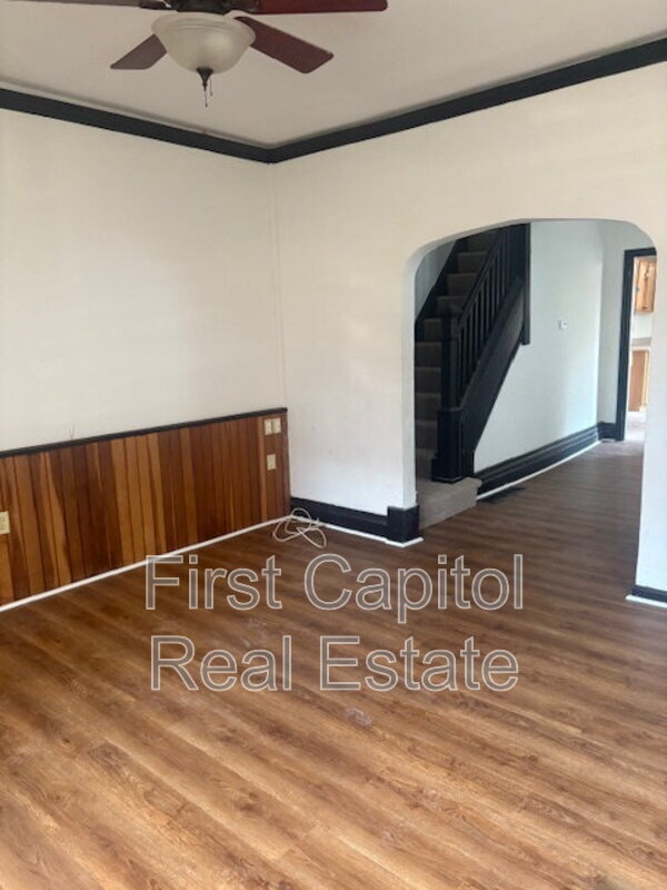 Foto del edificio - 107 S 4th St