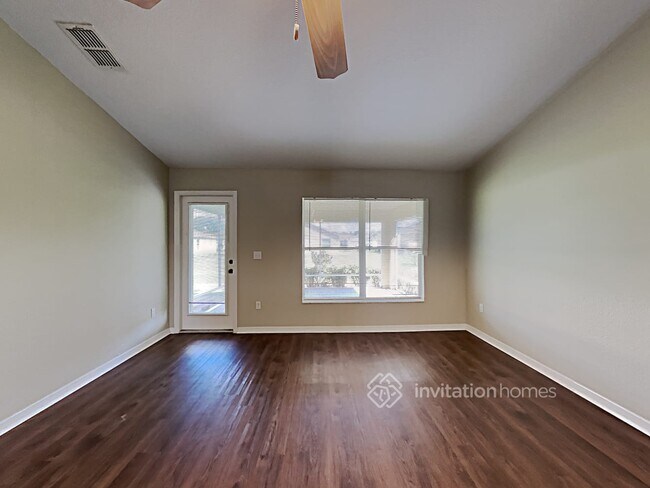 Foto del edificio - 6859 Hunters Crossing Blvd