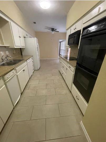 Building Photo - 7015 Regalview Cir