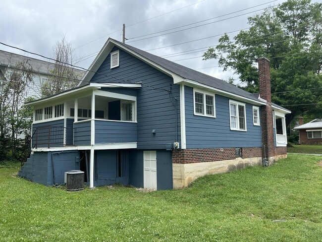 Foto del edificio - 160 20th St NE