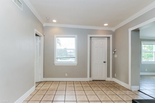 Building Photo - 4 br, 1 bath House - 395 Plum Tree Drive
