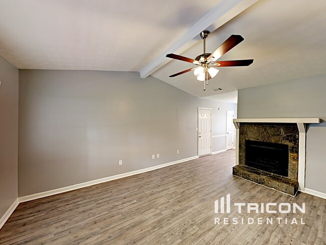 Building Photo - 110 W Forest Dr