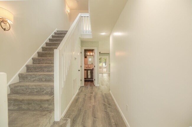 Building Photo - 3980 Fairway Lakes Dr