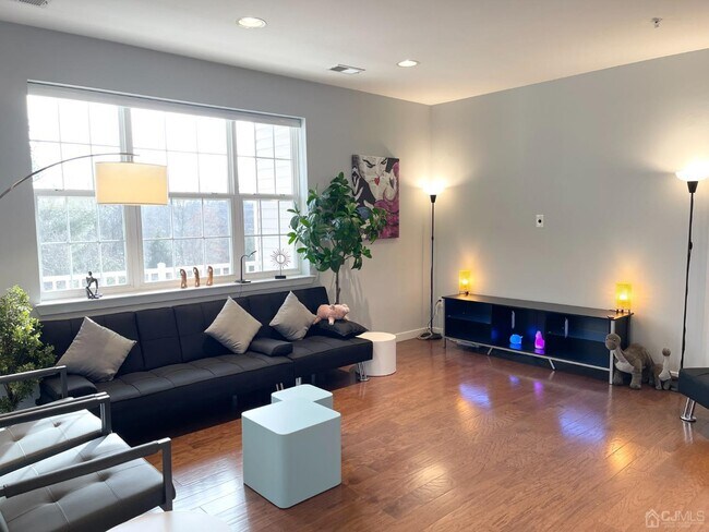 Foto del edificio - 332 Pond Ln