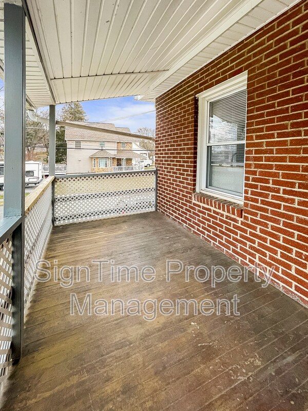 Foto del edificio - 646 Jefferson St