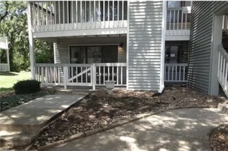 Building Photo - 8822 W 106th Ter