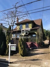 Building Photo - 2017 NE Rodney Ave