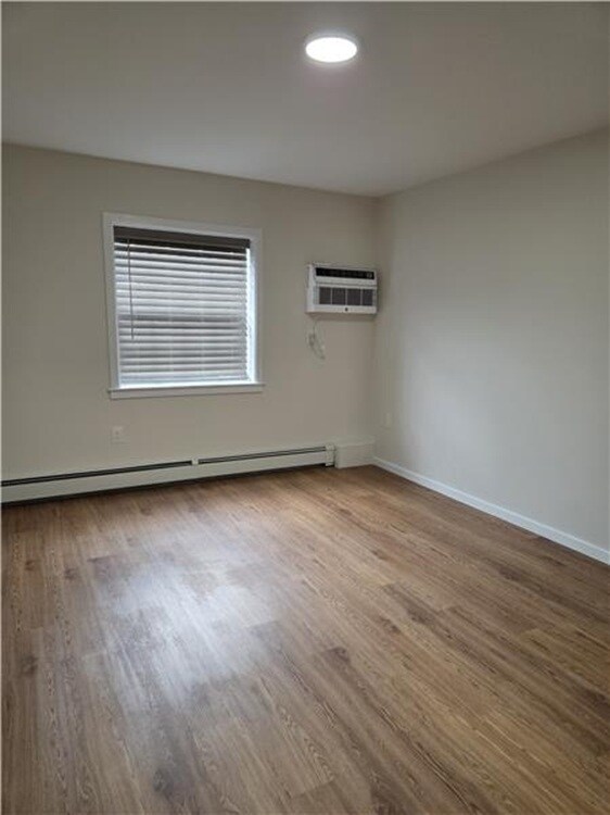 Foto del edificio - 1000 Lexington St