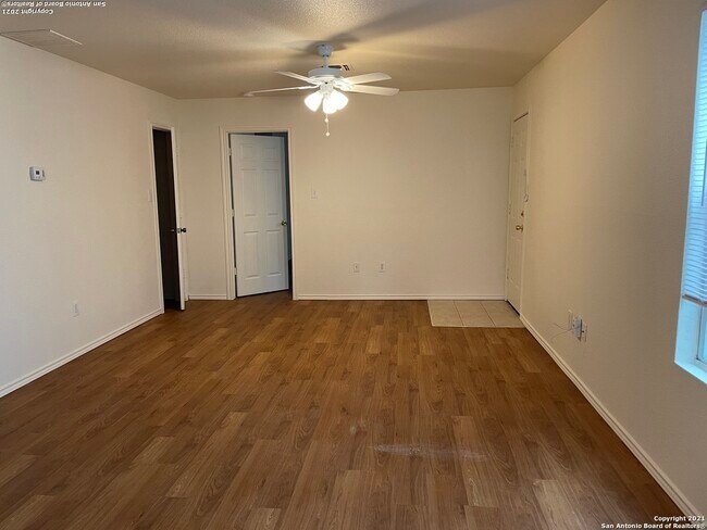 Foto del edificio - 11249 Terra Loop Rd