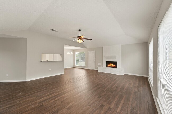 Foto del edificio - 20426 Rustwood Ln