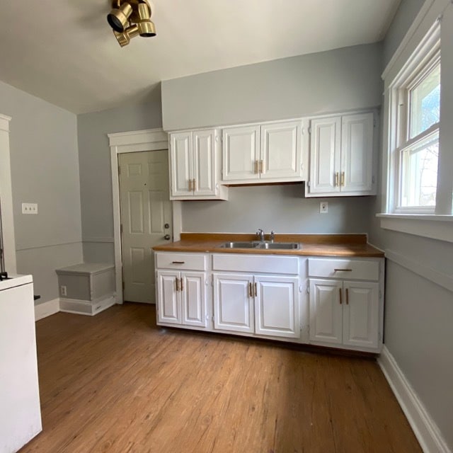 Kitchen 1 - 11801 Griffing Ave