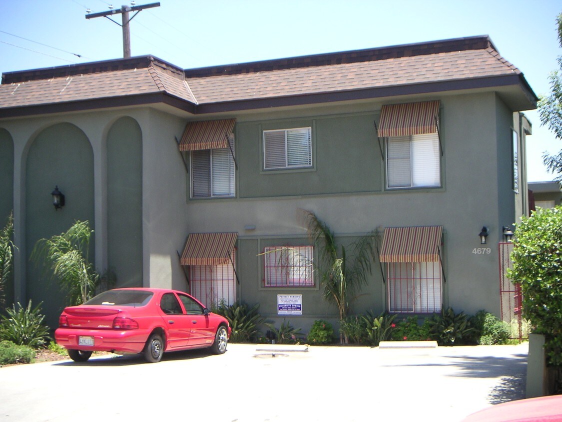  - 4679 Cherokee Ave