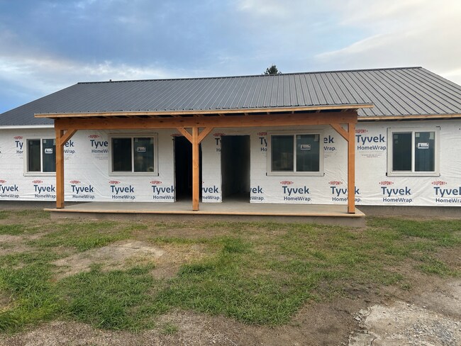 Building Photo - Coming Soon – Brand New 2 Bed, 1 Bath Duplex in Twin Bridges