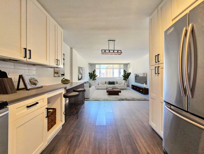 Building Photo - 1350 N Dearborn St