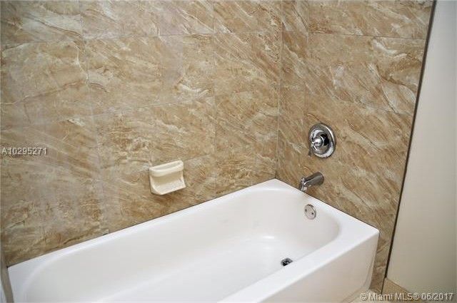 Foto del edificio - 5972 NW 19th St