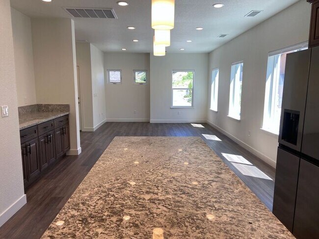 Building Photo - Built 2023 NW Reno 3 Bedroom House - Downs...