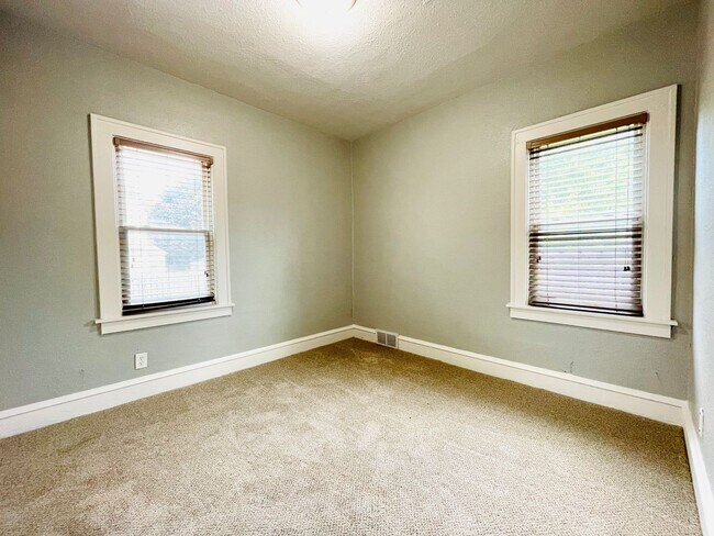 Building Photo - 3608 N 49th St