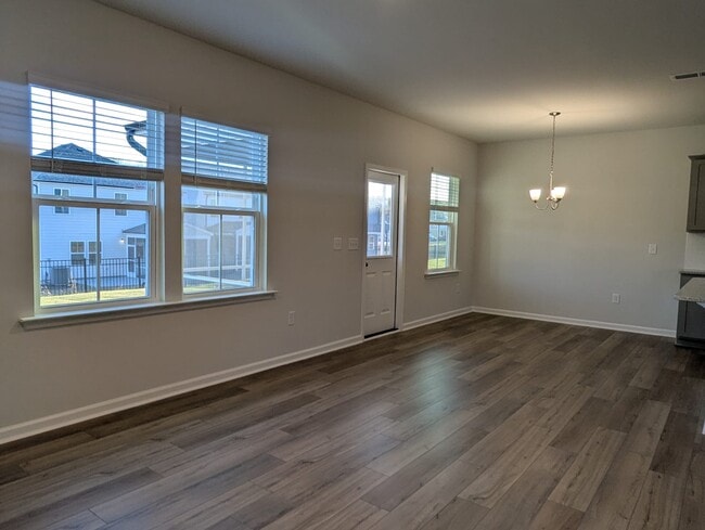 Building Photo - 524 Prestonfield Wy