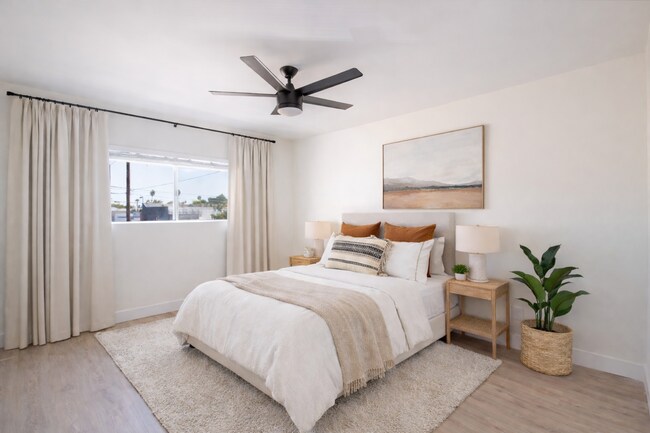 Foto del edificio - 5740 Camellia Avenue - Camellia Apartments