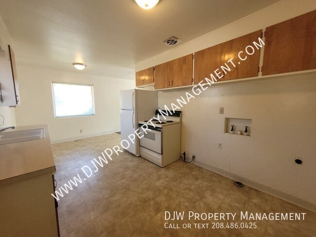 Building Photo - 1211 W Martin St