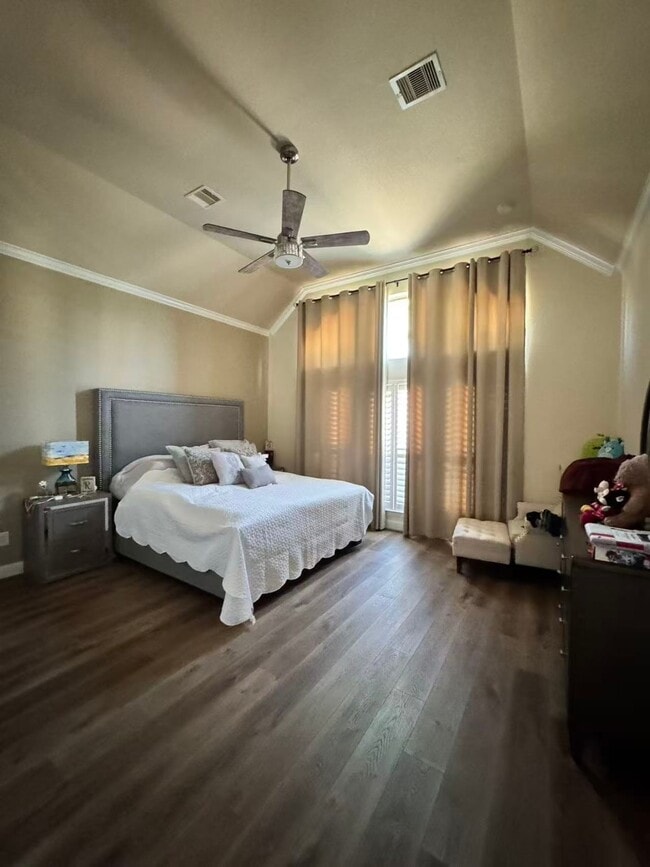 Foto del edificio - 5207 Red Oak Valley Dr