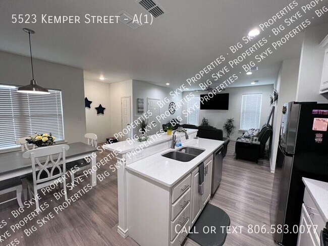 Building Photo - 5523 Kemper St