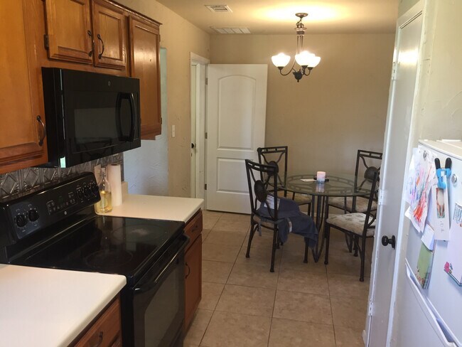 Foto del edificio - 3409 S Carolina Dr