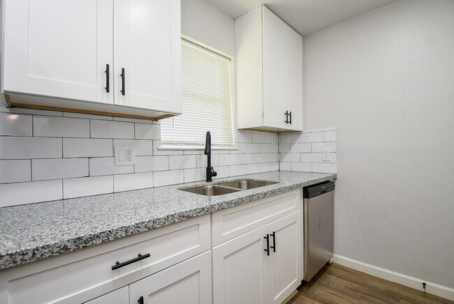 Foto del edificio - 5709 Arthington Ave