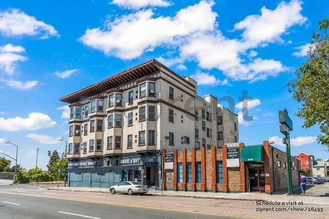 Building Photo - Unit 410