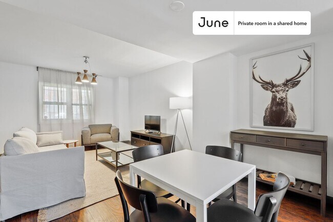 Foto del edificio - Room in Shared 5 bed/2 bath home in Logan Circle